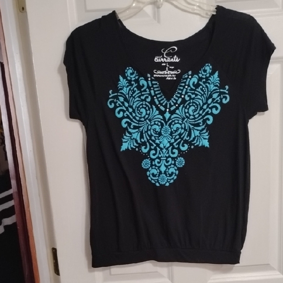 Currants Tops - Black Cap Sleeve Graphic Blouse with Blue Design